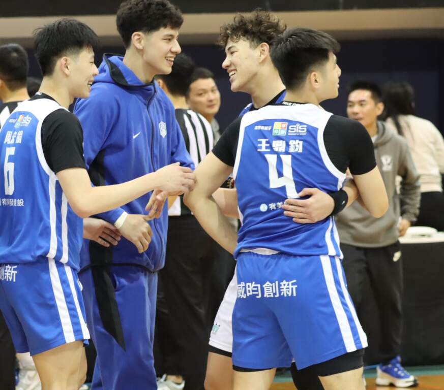 18歲小將查傑打出UBA生涯第一個大三元 虎科的鄭志龍田壘漂亮問世